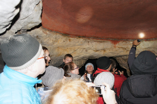 На экскурсии в пещере «Левобережная»